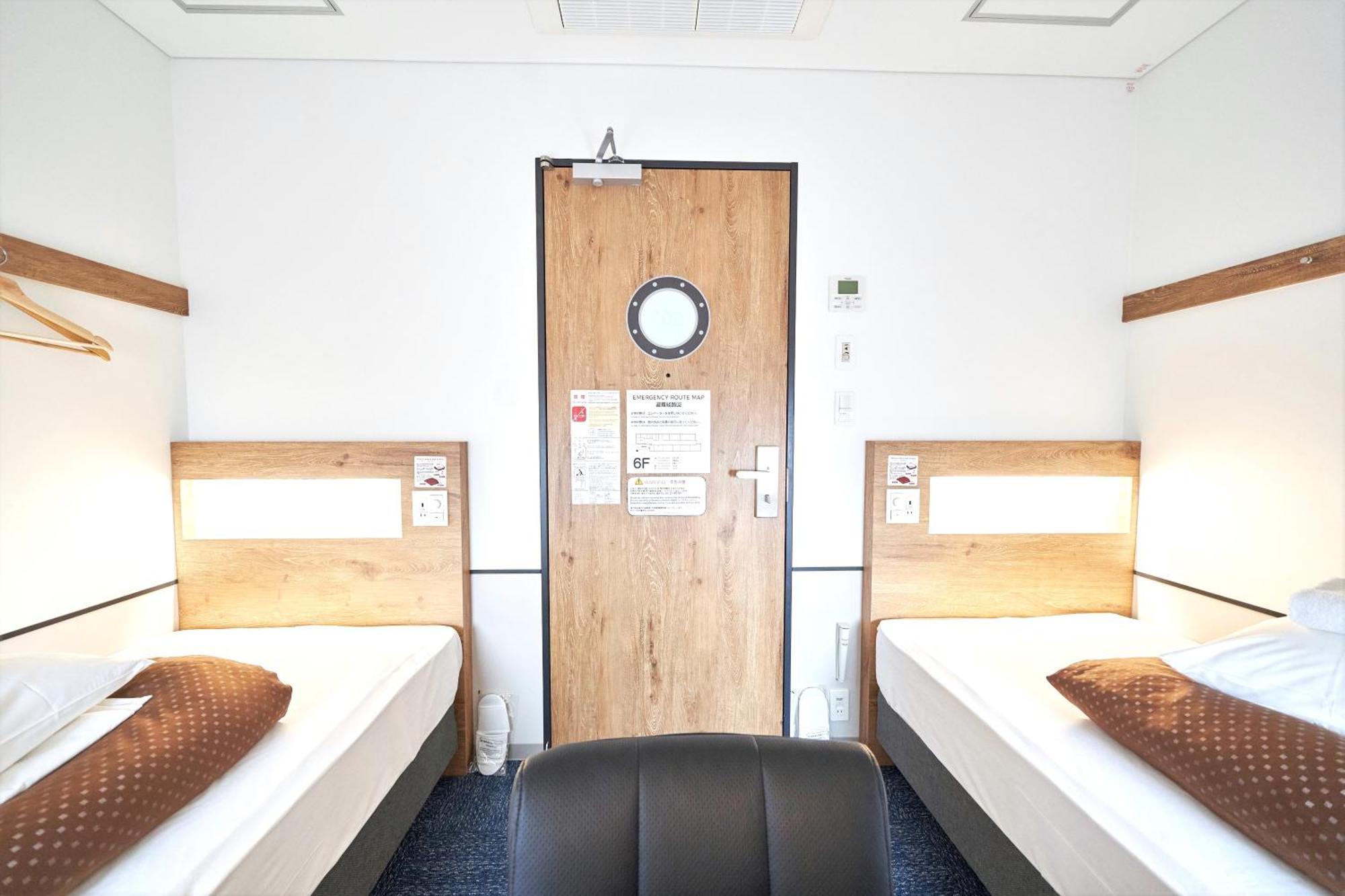 Webase Hakata Hostel Fukuoka  Bilik gambar